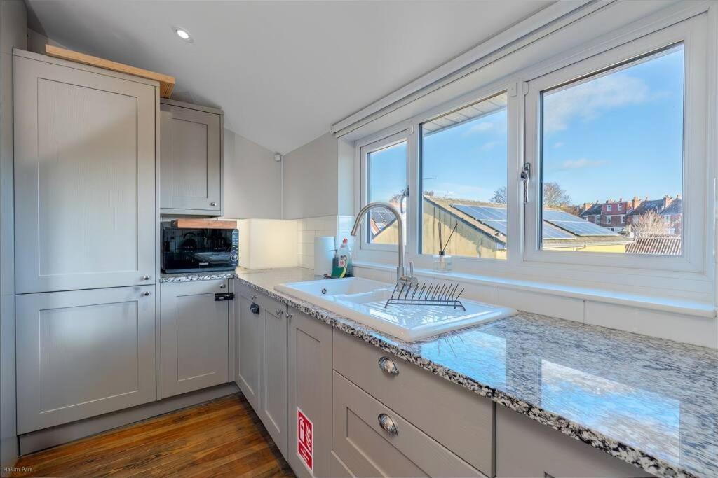 Smart-Home In Original Victorian Building Μπρίστολ Εξωτερικό φωτογραφία